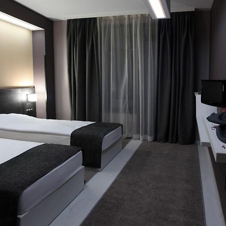Hotel Idol Targovishte  Eksteriør bilde